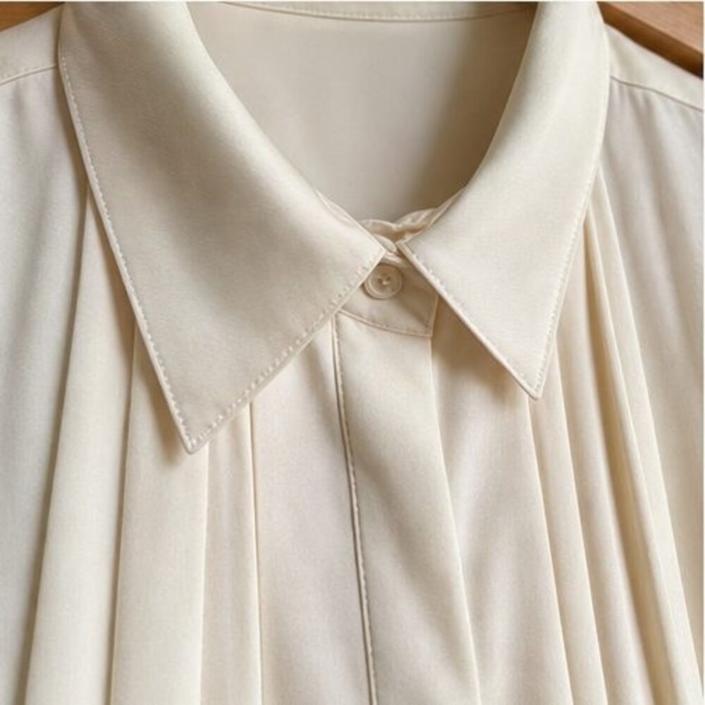 Cream Pleated Blouse - Picture 4 of 6
